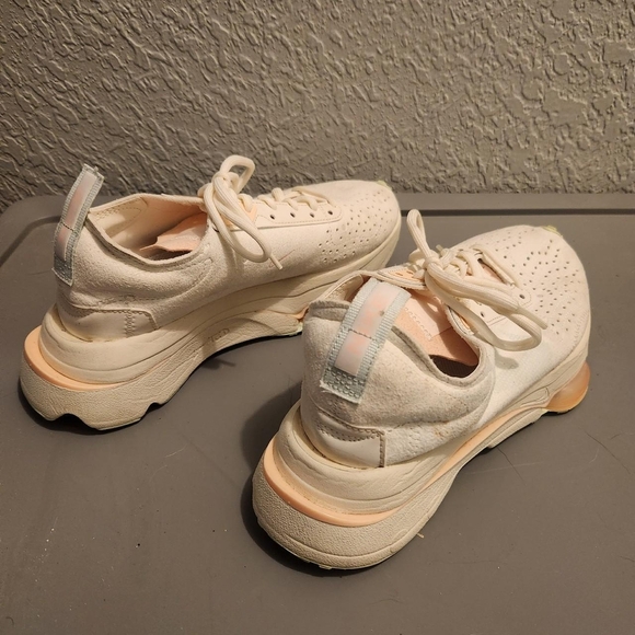 Nike Air Zoom Type Guava Ice Pale Ivory Pink Sneaker - Picture 3 of 5